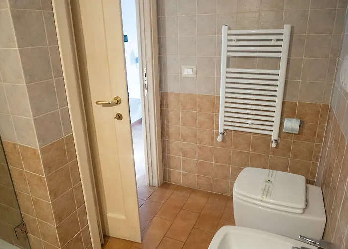 Helios بيت ضيافة 4*